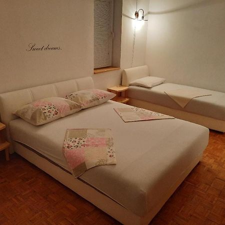 Holiday Home Villa Marin Stanici エクステリア 写真